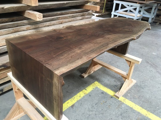 CLARO WALNUT coffee table