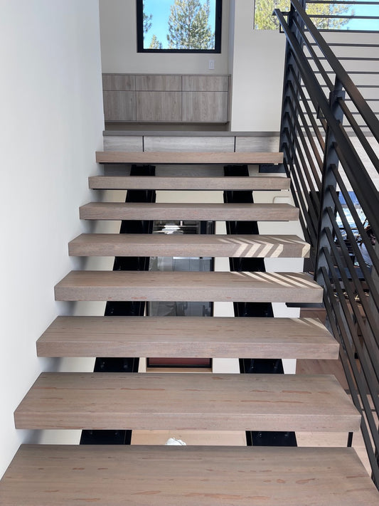 ANGELIM PEDRA stair treads & landing