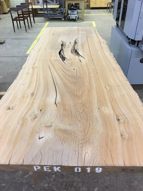 PEQUIA live edge slab