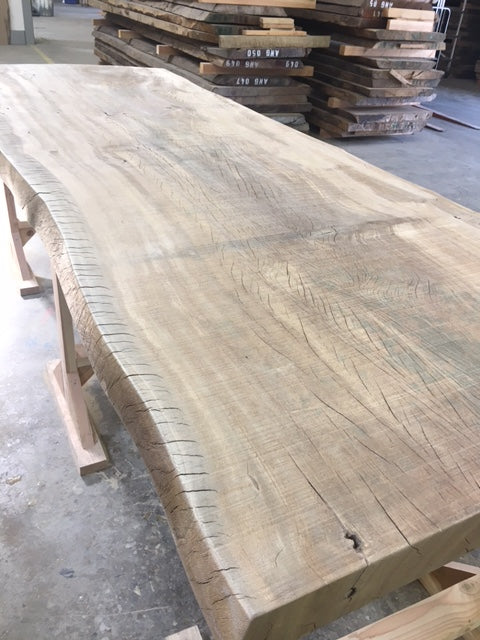 PEQUIA live edge slab